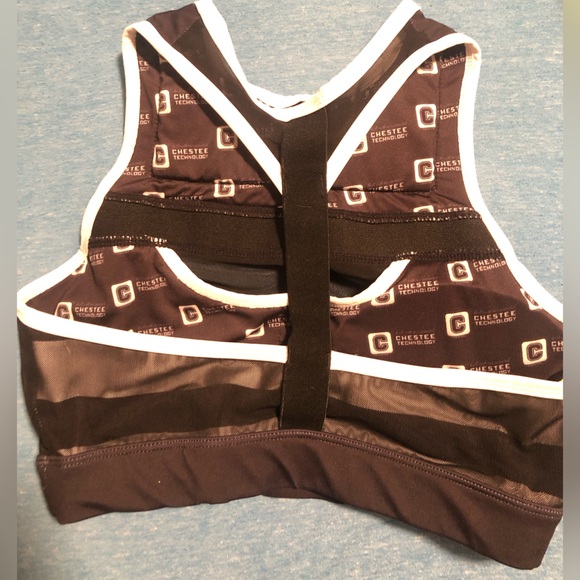 Black and white Chestee workout bra - Picture 2 of 3